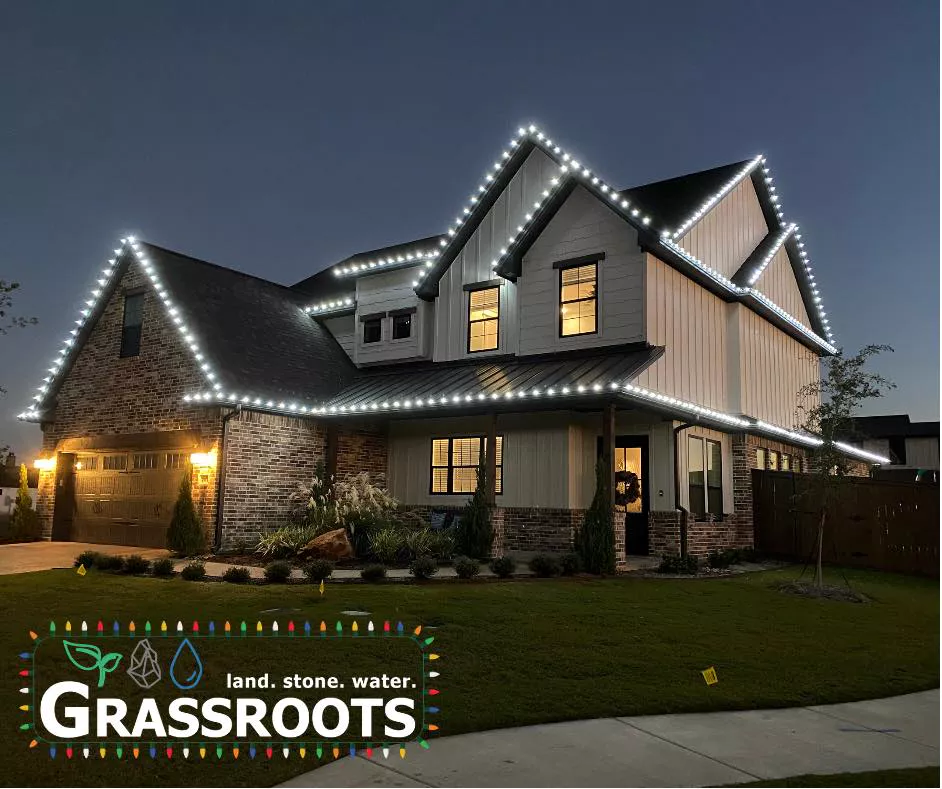 251420279_420187643069303_3377883472646732193_n Christmas lights installation in brazos county.
